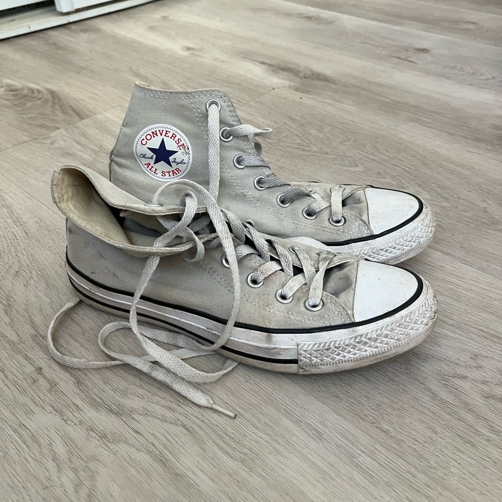 Gray high-top converse